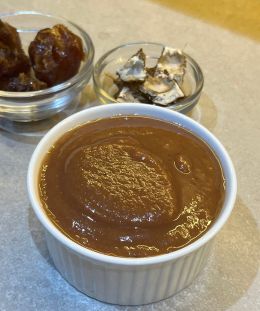Sweet Tamarind Chutney | Meethi Imli Chutney | Tamarind Dates Chutney | Sweet Chaat Chutney — recipe by Renu Dalal